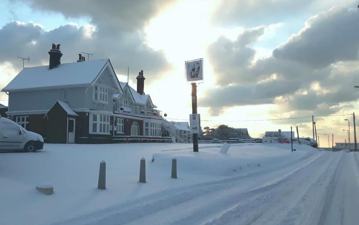The Victory At Mersea West Mersea Buitenkant foto