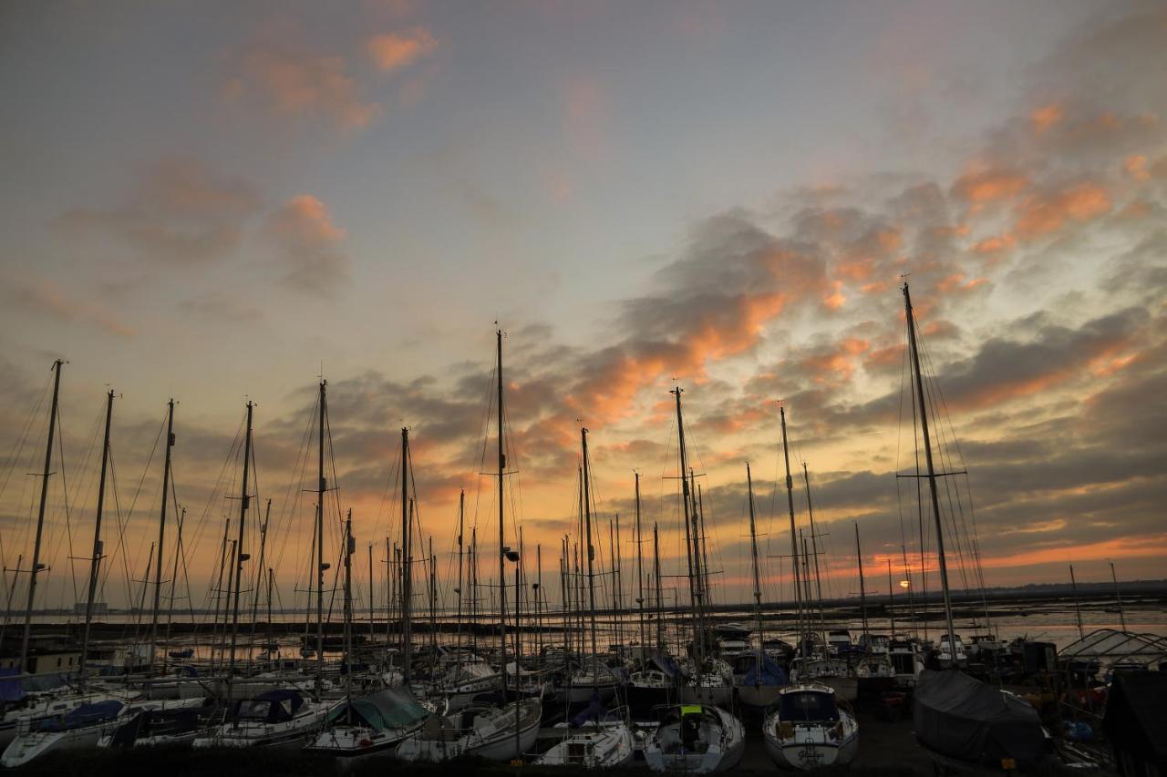 The Victory At Mersea West Mersea Buitenkant foto